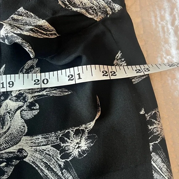 VINTAGE silk button up - Picture 6 of 7